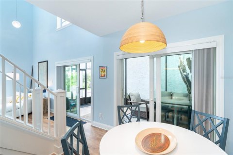 Condo in Englewood, Florida, 2 bedrooms  № 1805389 - photo 12