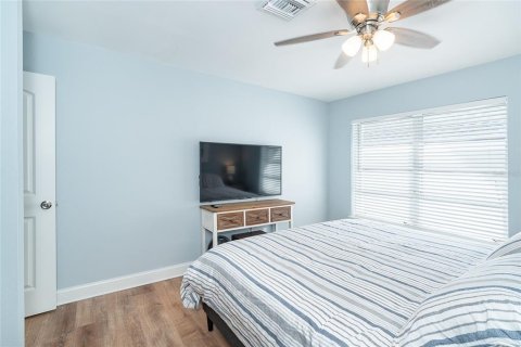 Condo in Englewood, Florida, 2 bedrooms  № 1805389 - photo 19