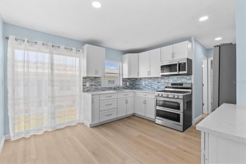 Condo in Seminole, Florida, 1 bedroom  № 1673416 - photo 14