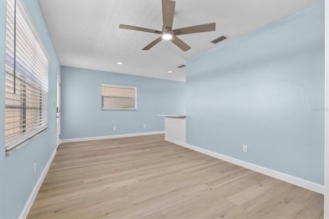 Condominio en venta en Seminole, Florida, 1 dormitorio, 59.46 m2 № 1673416 - foto 11