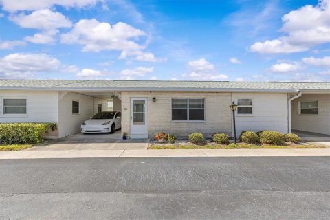 Condo in Seminole, Florida, 1 bedroom  № 1673416 - photo 2