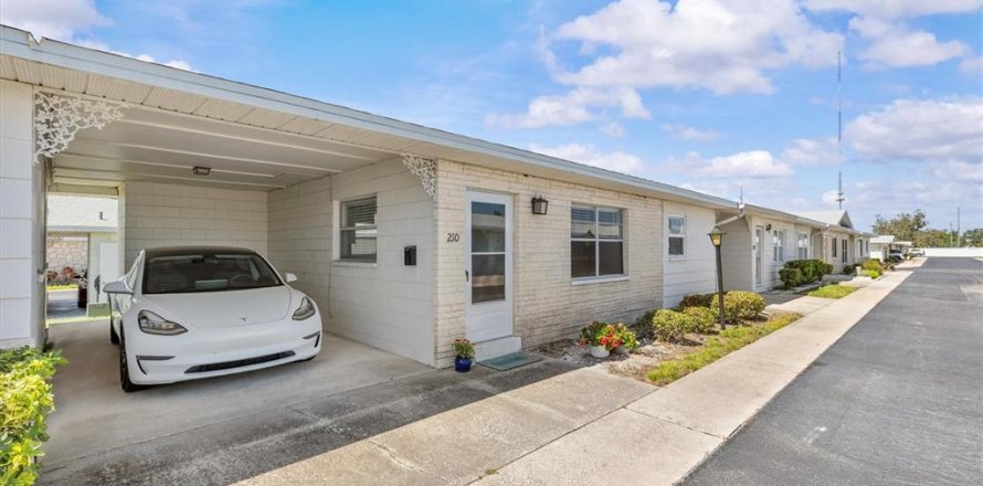 Condo in Seminole, Florida, 1 bedroom № 1673416