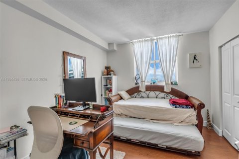 Condominio en venta en Miami, Florida, 3 dormitorios, 144.09 m2 № 2056061 - foto 9