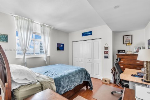 Condominio en venta en Miami, Florida, 3 dormitorios, 144.09 m2 № 2056061 - foto 8