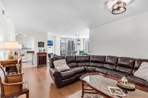 Condominio en venta en Miami, Florida, 3 dormitorios, 144.09 m2 № 2056061 - foto 2