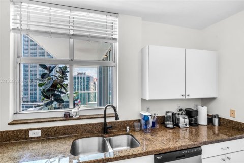 Condominio en venta en Miami, Florida, 3 dormitorios, 144.09 m2 № 2056061 - foto 4