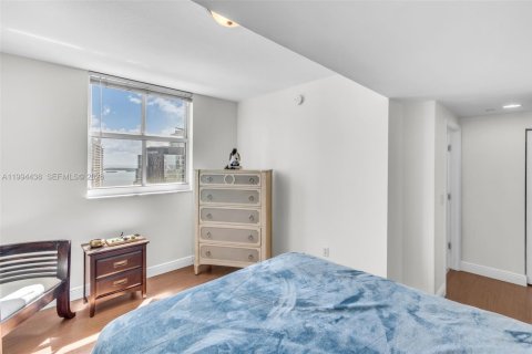 Condominio en venta en Miami, Florida, 3 dormitorios, 144.09 m2 № 2056061 - foto 6