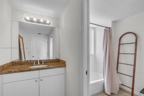 Condominio en venta en Miami, Florida, 3 dormitorios, 144.09 m2 № 2056061 - foto 7