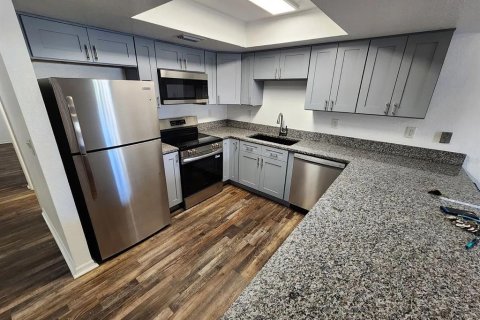 Appartement à louer à Spring Hill, Floride: 2 chambres, 102.19 m2 № 2391076 - photo 4