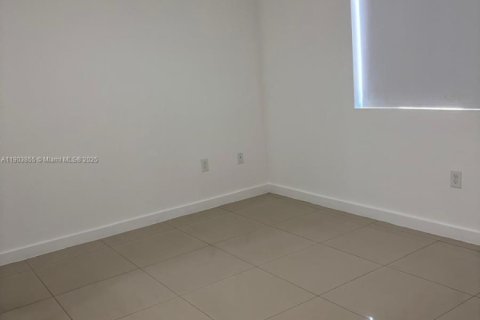 Copropriété à louer à Hialeah, Floride: 2 chambres, 115.2 m2 № 1955303 - photo 5