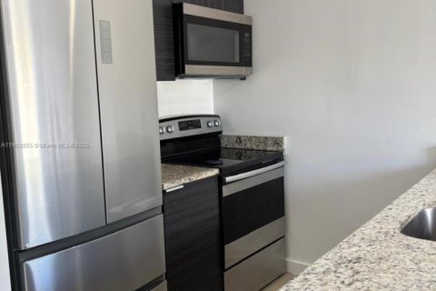 Copropriété à louer à Hialeah, Floride: 2 chambres, 115.2 m2 № 1955303 - photo 2