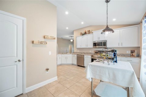 House in Lakeland, Florida 3 bedrooms, 172.8 sq.m. № 1899196 - photo 17
