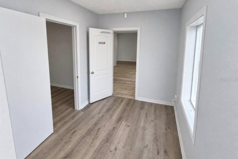 Immobilier commercial à louer à Orlando, Floride: 105.17 m2 № 2384215 - photo 11