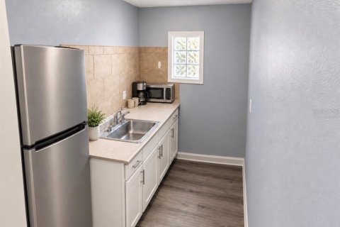 Immobilier commercial à louer à Orlando, Floride: 105.17 m2 № 2384215 - photo 10