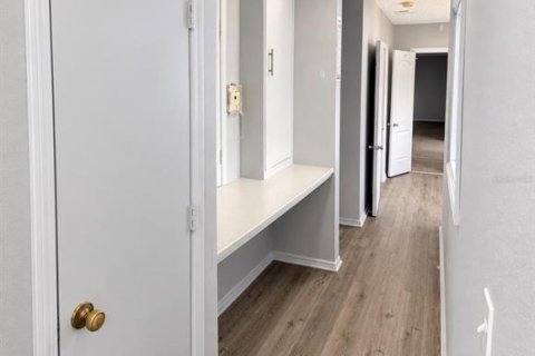 Immobilier commercial à louer à Orlando, Floride: 105.17 m2 № 2384215 - photo 8