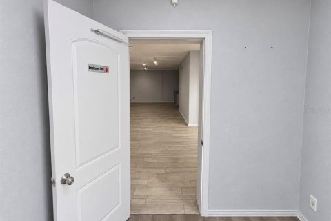 Immobilier commercial à louer à Orlando, Floride: 105.17 m2 № 2384215 - photo 17