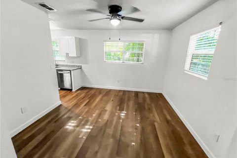 House in Gainesville, Florida 3 bedrooms, 136.01 sq.m. № 1848008 - photo 7