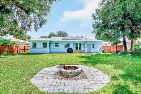 House in Clearwater, Florida 2 bedrooms, 118.17 sq.m. № 2379104 - photo 29