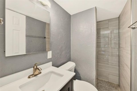 House in Clearwater, Florida 2 bedrooms, 118.17 sq.m. № 2379104 - photo 16