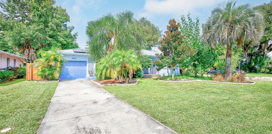 House in Clearwater, Florida 2 bedrooms, 118.17 sq.m. № 2379104