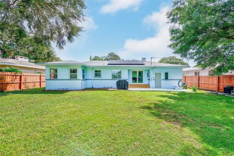House in Clearwater, Florida 2 bedrooms, 118.17 sq.m. № 2379104 - photo 28