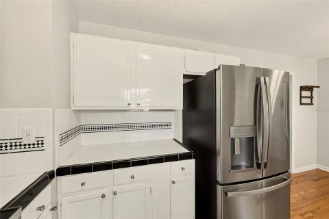 House in Clearwater, Florida 2 bedrooms, 118.17 sq.m. № 2379104 - photo 5