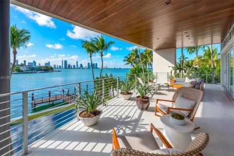 Casa en alquiler en Miami Beach, Florida, 4 dormitorios, 343.92 m2 № 2011209 - foto 16