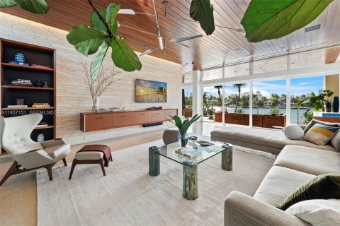 Casa en alquiler en Miami Beach, Florida, 4 dormitorios, 343.92 m2 № 2011209 - foto 13