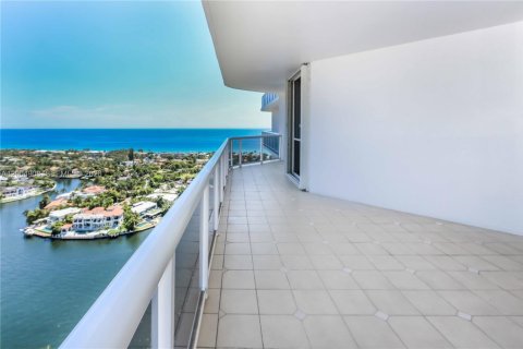 Condo in Aventura, Florida, 2 bedrooms № 2074990 - photo 16