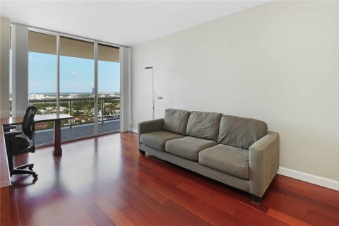 Condo in Aventura, Florida, 2 bedrooms № 2074990 - photo 14
