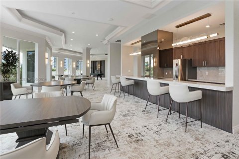 Condo in Aventura, Florida, 2 bedrooms № 2074990 - photo 24
