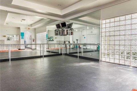 Condo in Aventura, Florida, 2 bedrooms № 2074990 - photo 29