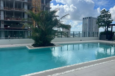 Condo in Miami, Florida, 2 bedrooms № 1990725 - photo 18