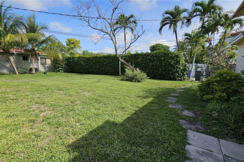 Appartement à louer à Hollywood, Floride: 37.16 m2 № 1882629 - photo 15
