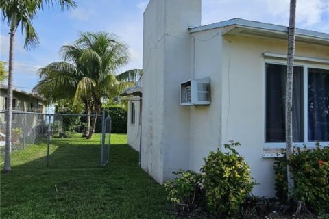 Appartement à louer à Hollywood, Floride: 37.16 m2 № 1882629 - photo 23