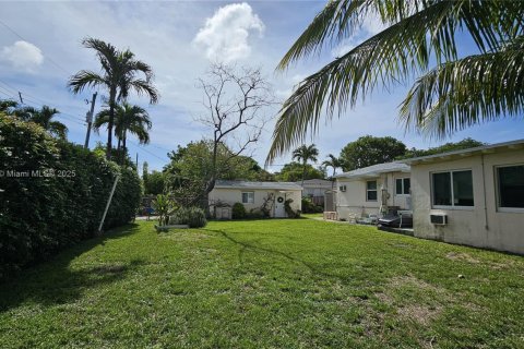Appartement à louer à Hollywood, Floride: 37.16 m2 № 1882629 - photo 18