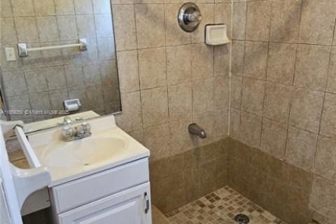 Appartement à louer à Hollywood, Floride: 37.16 m2 № 1882629 - photo 9