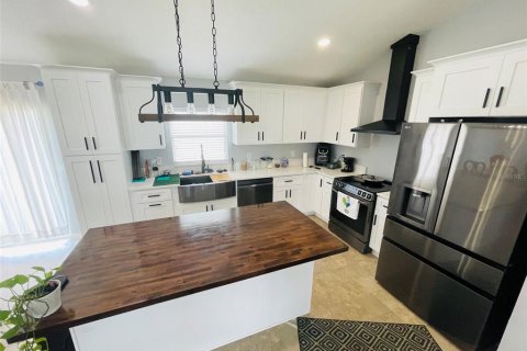 Villa ou maison à vendre à Poinciana, Floride: 3 chambres, 173.73 m2 № 2197802 - photo 3