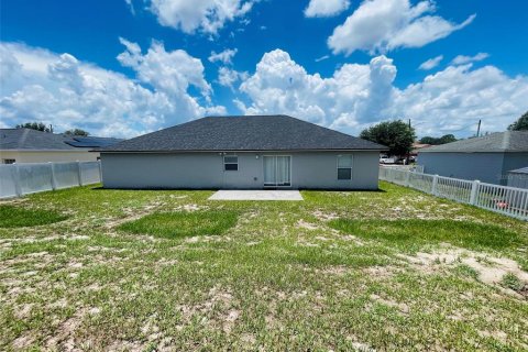 Villa ou maison à vendre à Poinciana, Floride: 3 chambres, 173.73 m2 № 2197802 - photo 28