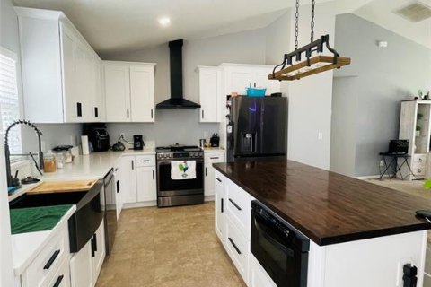 Villa ou maison à vendre à Poinciana, Floride: 3 chambres, 173.73 m2 № 2197802 - photo 6