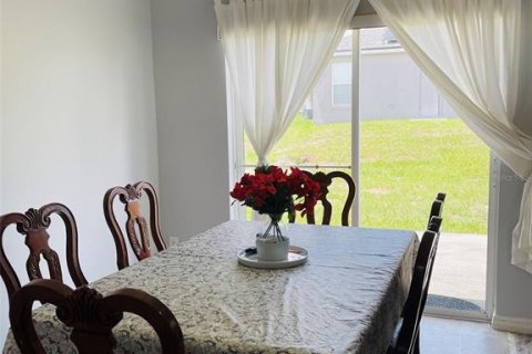 Villa ou maison à vendre à Poinciana, Floride: 3 chambres, 173.73 m2 № 2197802 - photo 11
