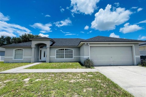House in Poinciana, Florida 3 bedrooms, 173.73 sq.m. № 2197802