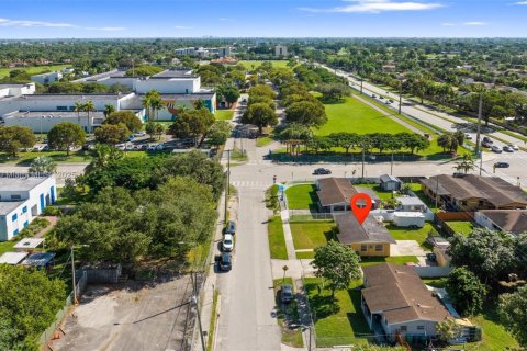 Casa en venta en Miami, Florida, 3 dormitorios, 80.64 m2 № 1967870 - foto 23