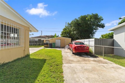 Casa en venta en Miami, Florida, 3 dormitorios, 80.64 m2 № 1967870 - foto 6