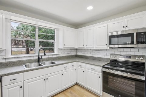 Купить виллу или дом в Тампа, Флорида 3 комнаты, 100.15м2, № 2273162 - фото 3