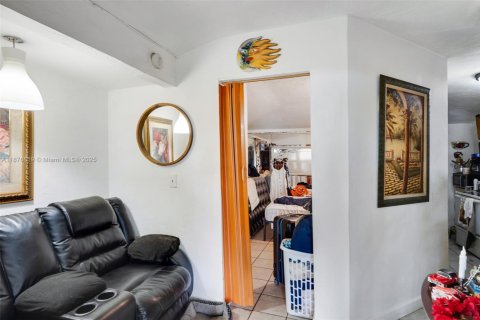 Commercial property in Miami Springs, Florida 338.63 sq.m. № 1928066 - photo 23