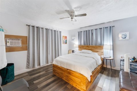 Commercial property in Miami Springs, Florida 338.63 sq.m. № 1928066 - photo 22