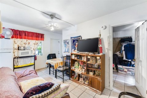 Commercial property in Miami Springs, Florida 338.63 sq.m. № 1928066 - photo 27