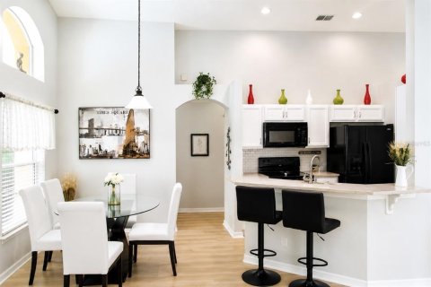 Casa en alquiler en Kissimmee, Florida, 4 dormitorios, 146.97 m2 № 2267269 - foto 4