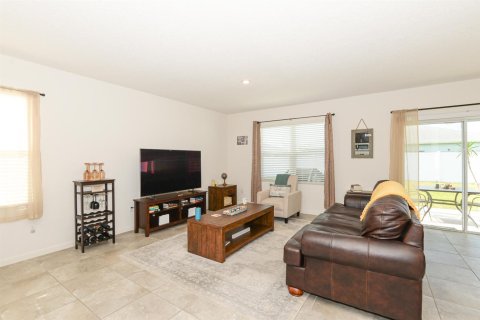 Villa ou maison à vendre à Port St. Lucie, Floride: 4 chambres, 181.62 m2 № 2146880 - photo 13